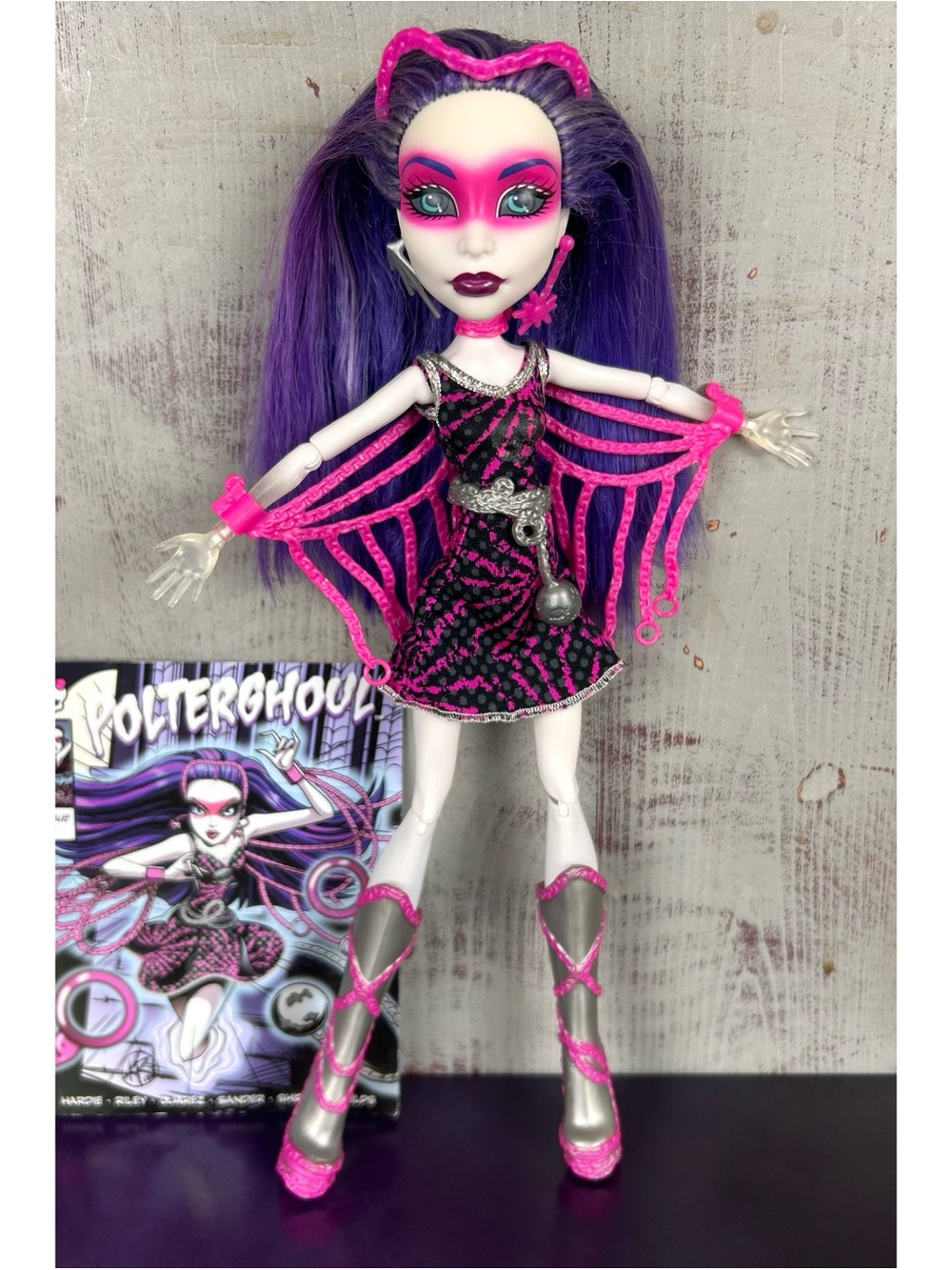 Monster High Spectra Vondergeist Power Ghouls Doll